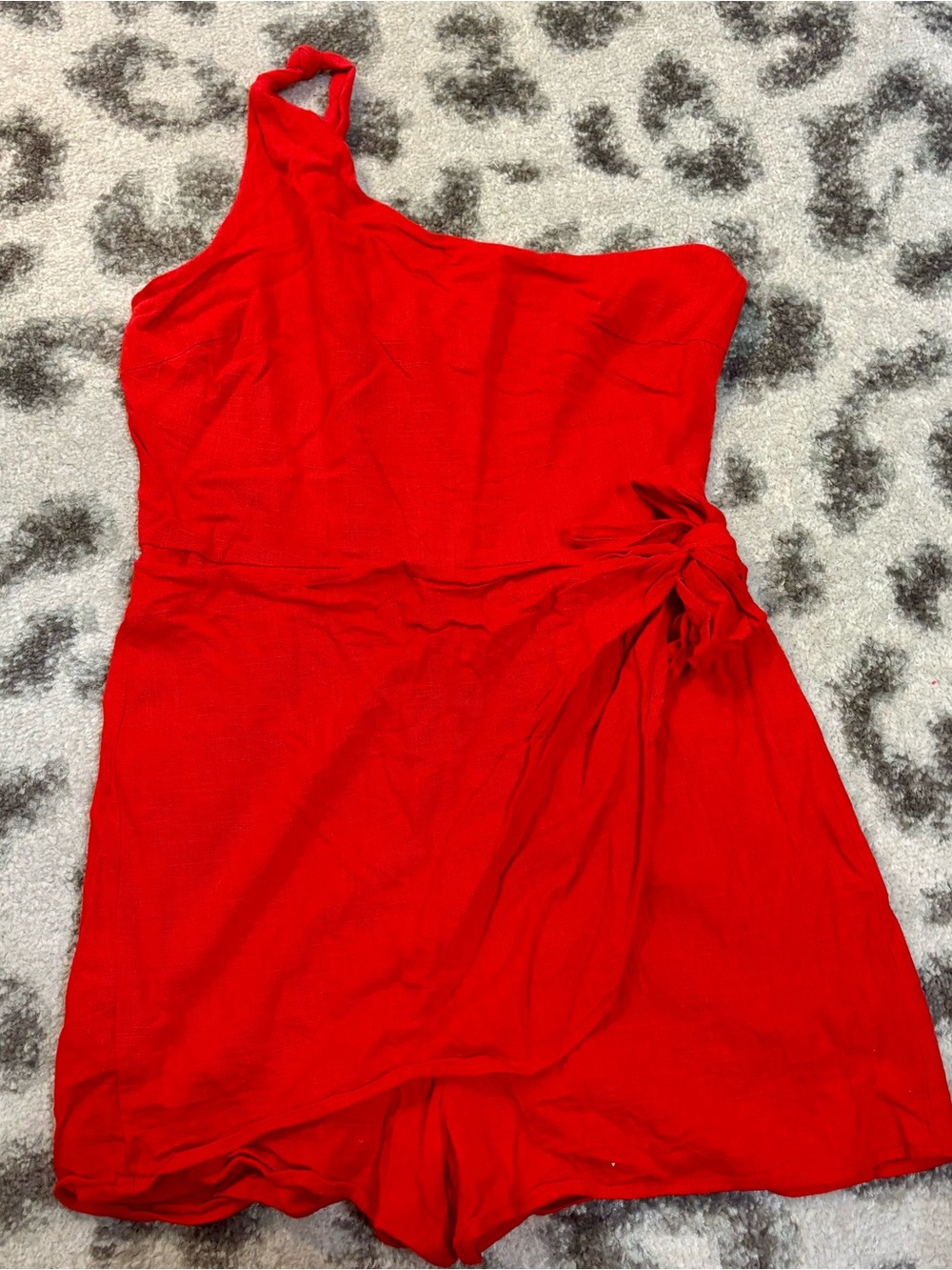 • red romper •